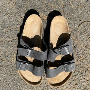 NEW Birkenstock grey suede Arizona size 42 no box